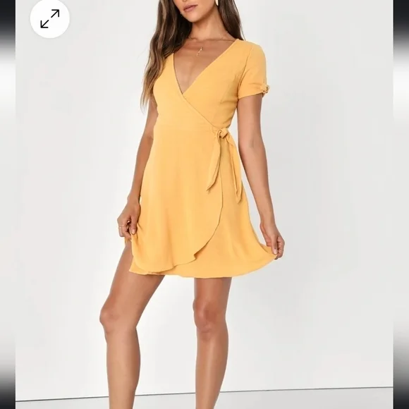 NWT Lulu’s My Philosophy Golden Yellow Wrap Dress size Medium - Picture 1 of 5